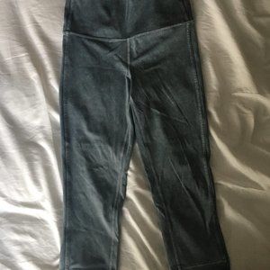 Lululemon WunderUnder DENIM Size 6